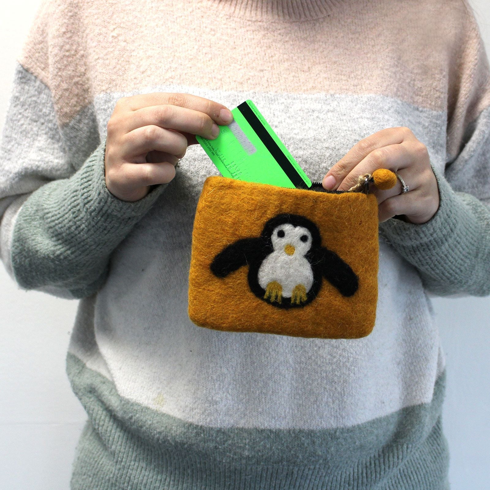 Bolsos y Estuches (15cm-12cm) de Fieltro Natural ( 20 modelos )