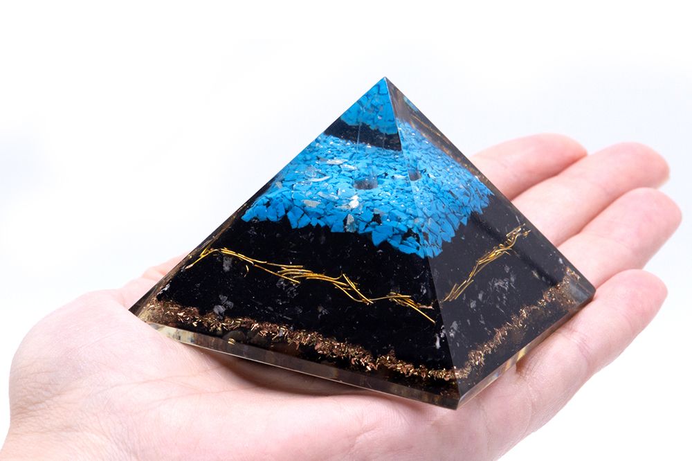 Orgonita Artesanal – Objeto Decorativo con Minerales ( 18 modelos )