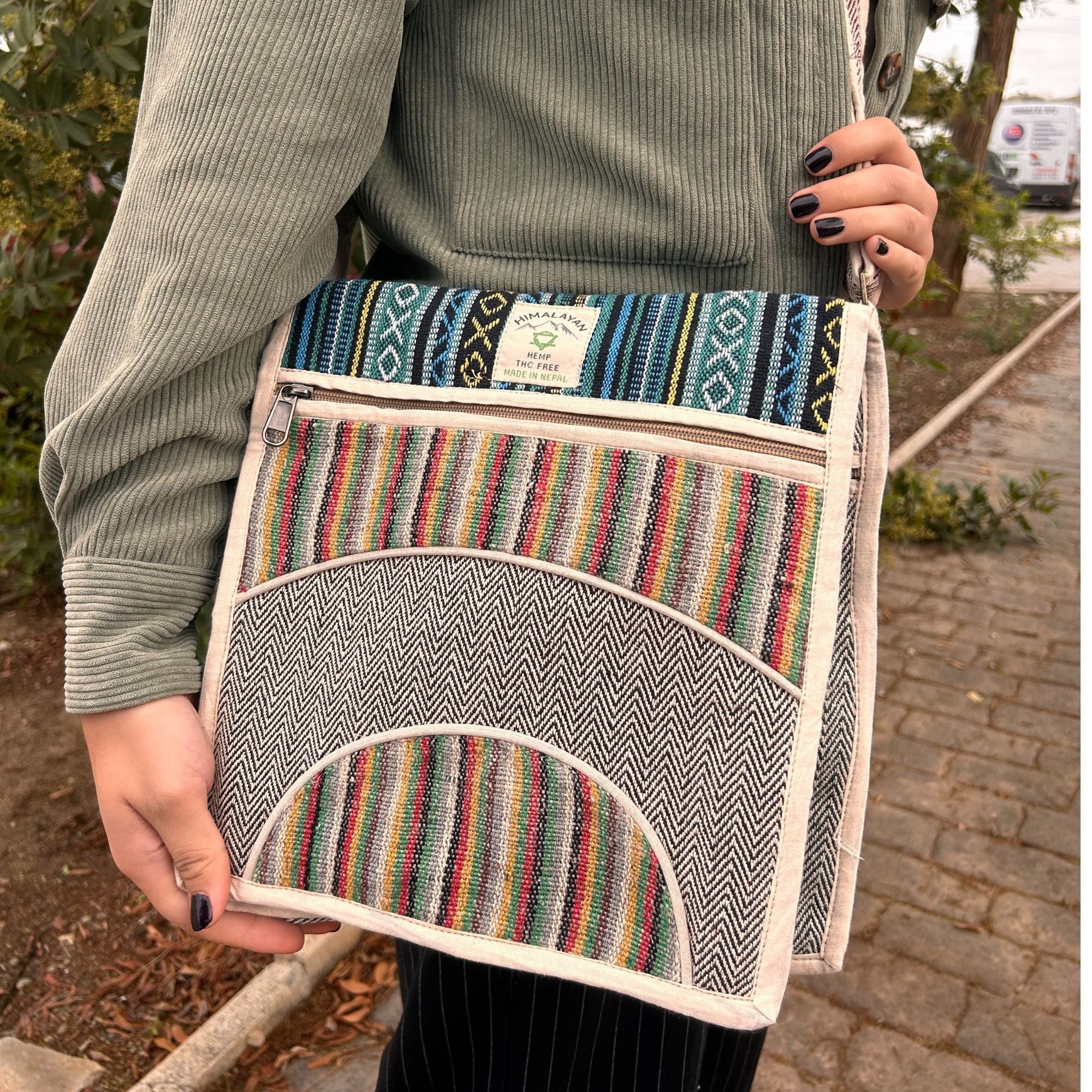Bolsos/as, Riñoneras, Bandoleras... de Cáñamo ( 25 modelos )