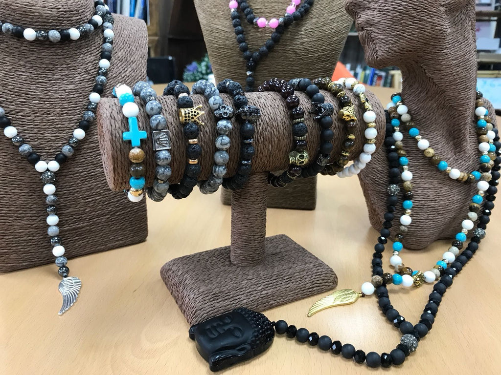 Calavera de peltre / ágata gris - Pulsera de piedras preciosas