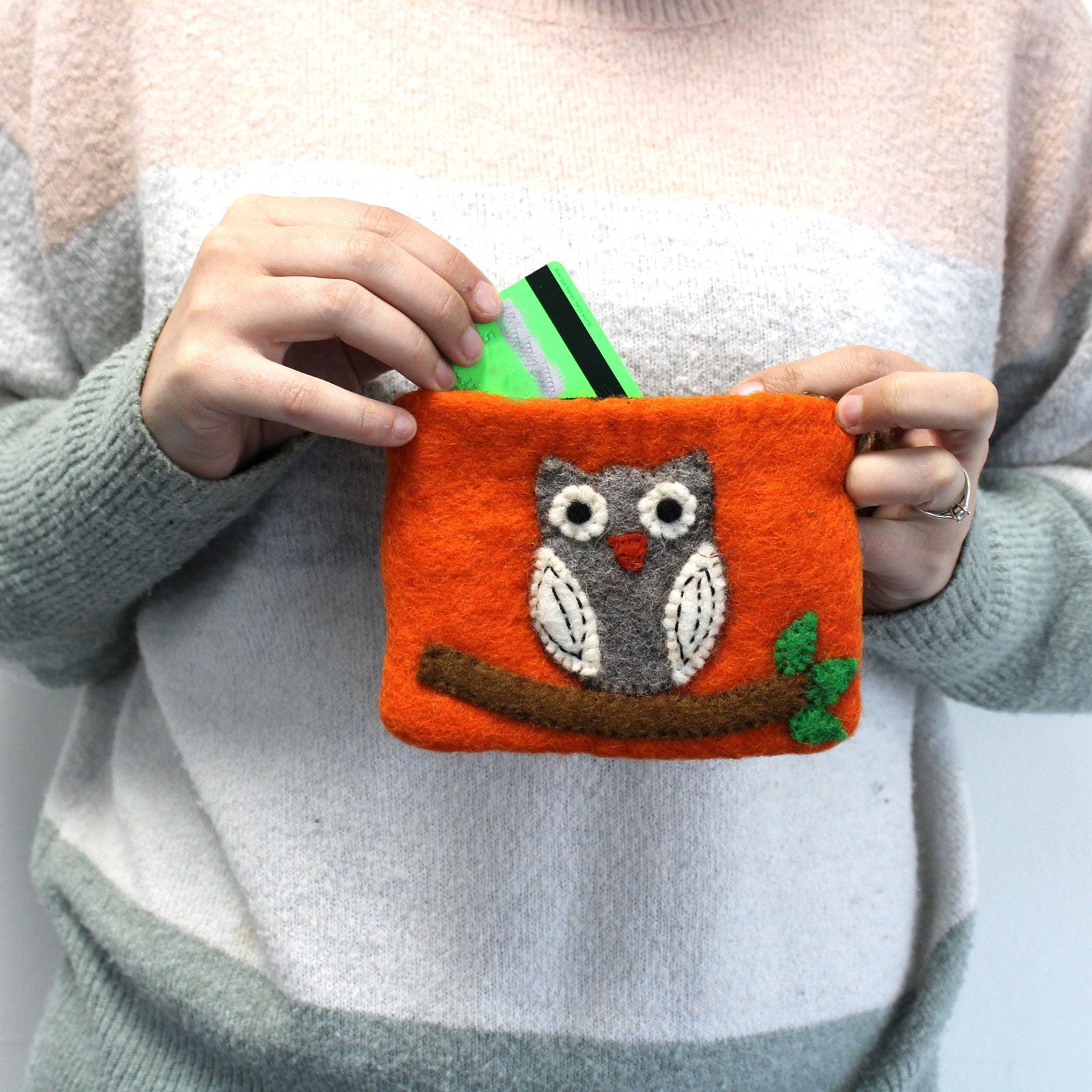 Bolsos y Estuches (15cm-12cm) de Fieltro Natural ( 20 modelos )