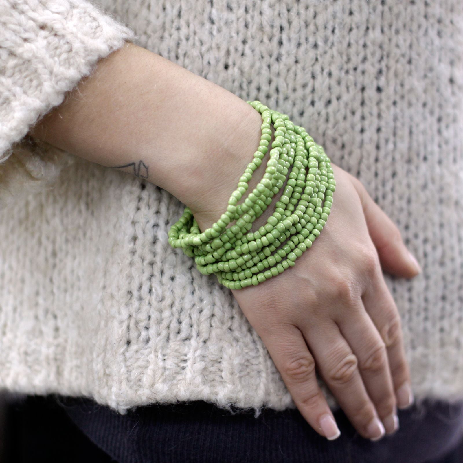 Brazalete de cuentas múltiples con cierre de madera - Surtido de colores