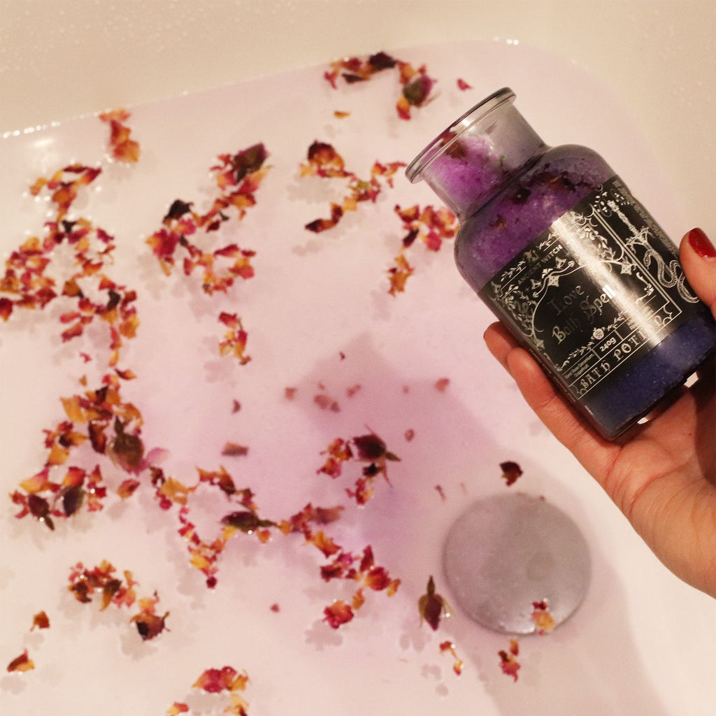 Poción Antiguo Hechizo de Baño de Bruja y amuleto de cristal de cuarzo rosa - Amor