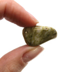24x Pequeñas piedras africanas - Copo de nieve epidota