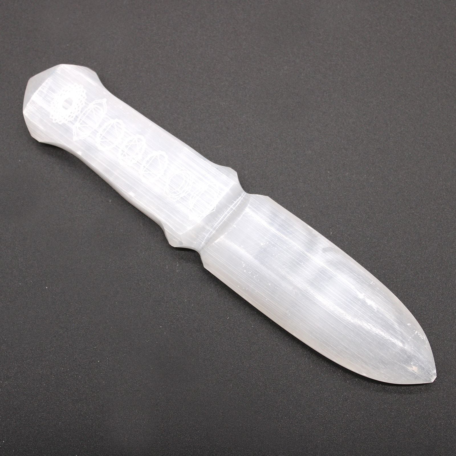 Cuchillo Ritual de Selenita Natural ( 4 modelos diferentes )