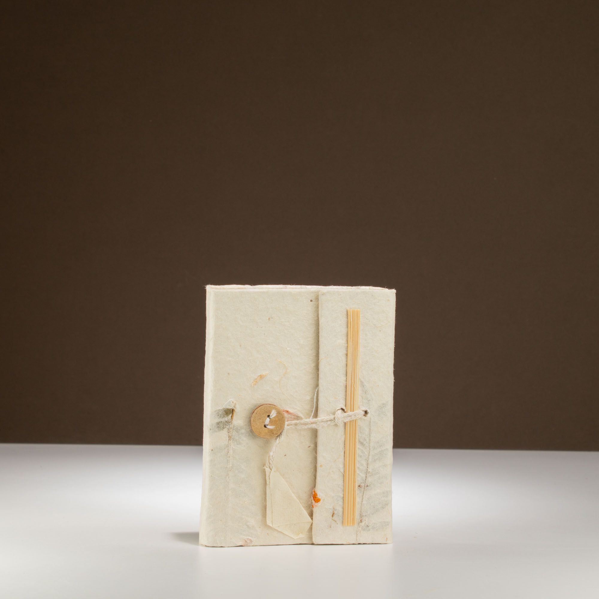 Libreta de flores mixtas de Lokta en mini (12x8cm) con 40 hojas