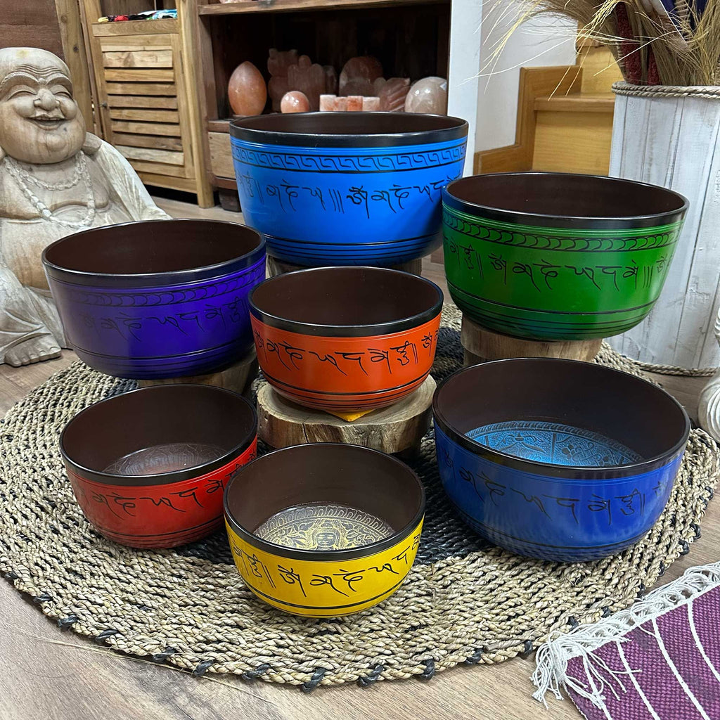 Juego grande de siete cuencos tibetanos para chakras (19,5-35 cm)( Aprox 18 kg )