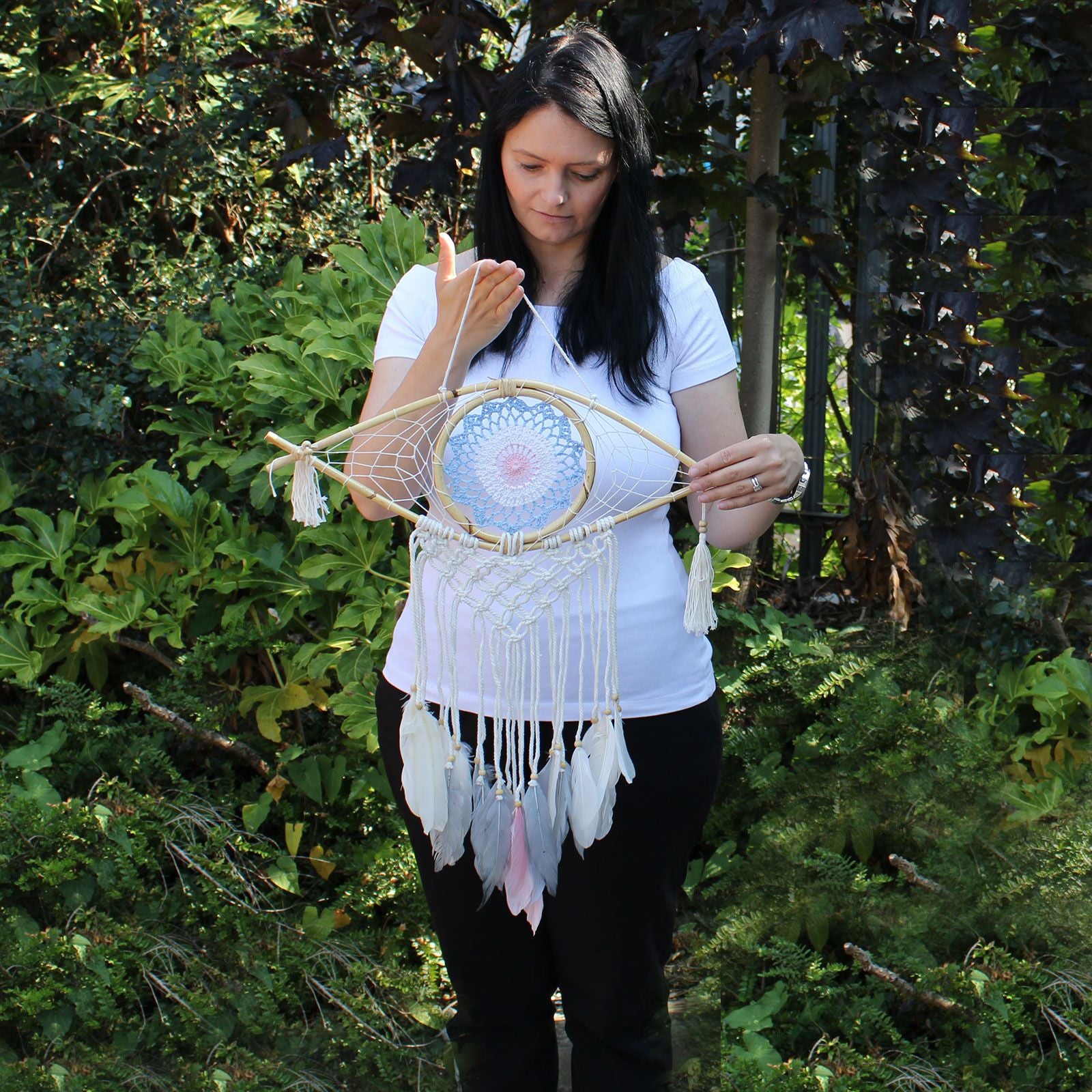 Atrapasueños - Med Macramé Eye Azul / Blanco / Rosa