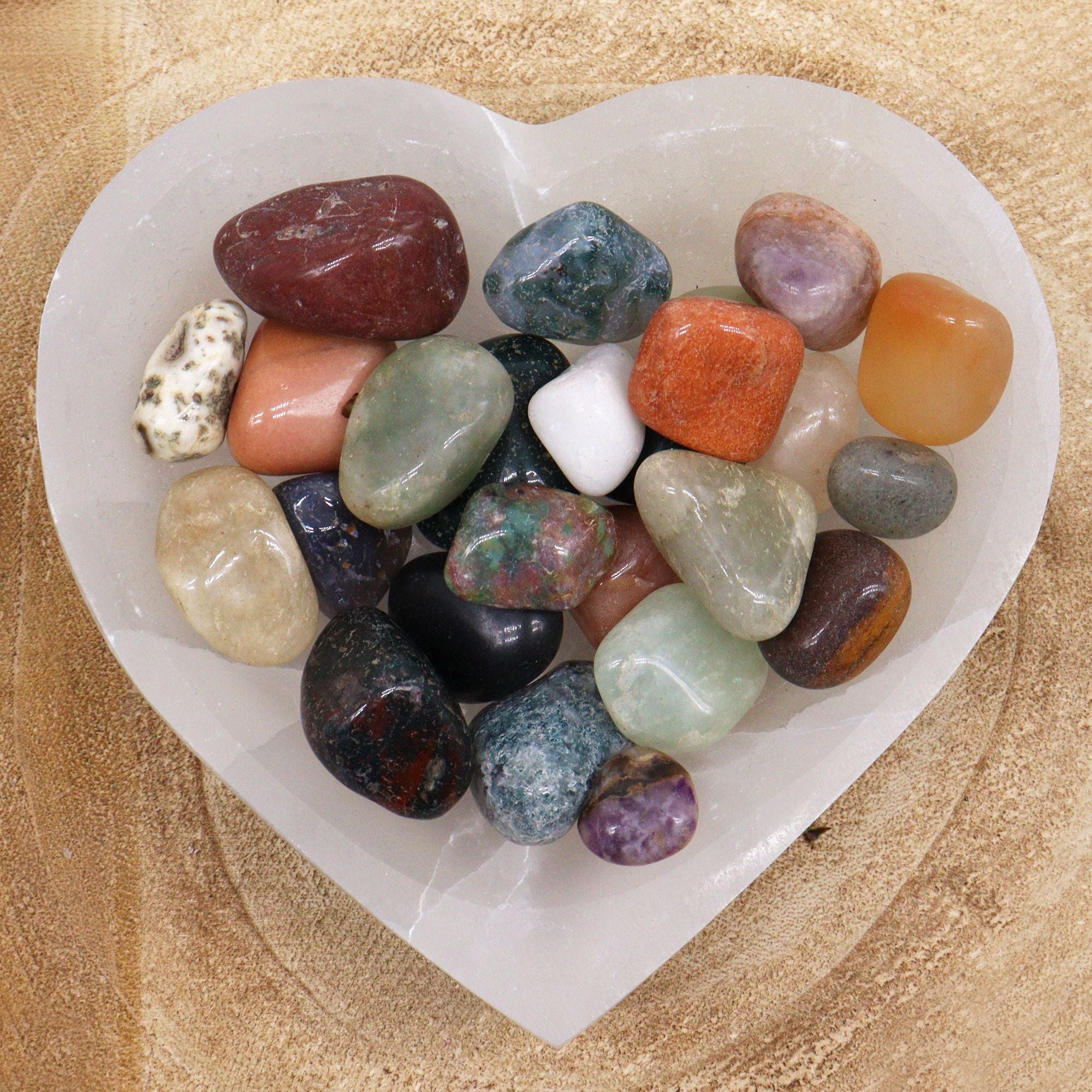 1 Kg Gemas Mixtas Naturales para Joyería y Ritual ( 19 variantes diferentes )