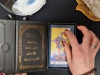 Tarot Hoja Dorada - Que comience la magia - Caja de regalo